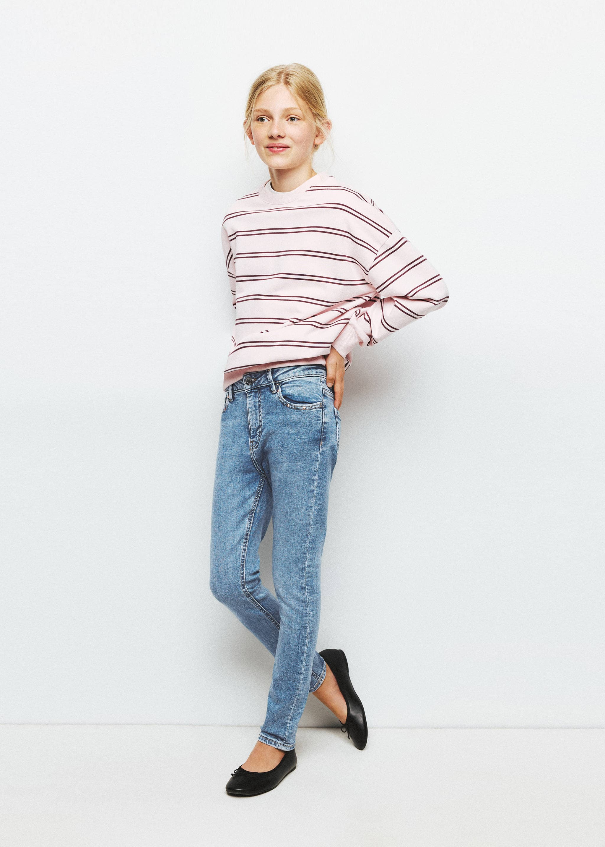 Джинсы skinny с заклёпками