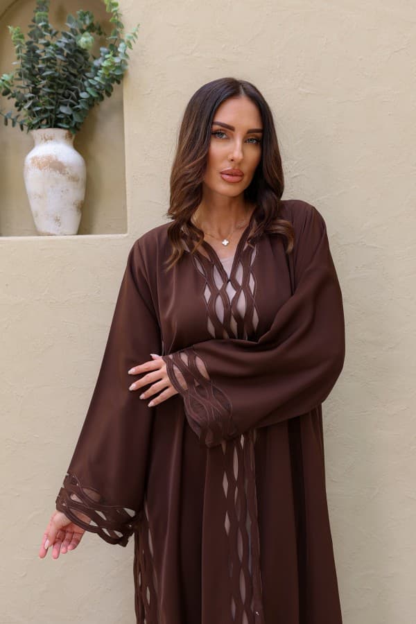 Абая с вышивкой