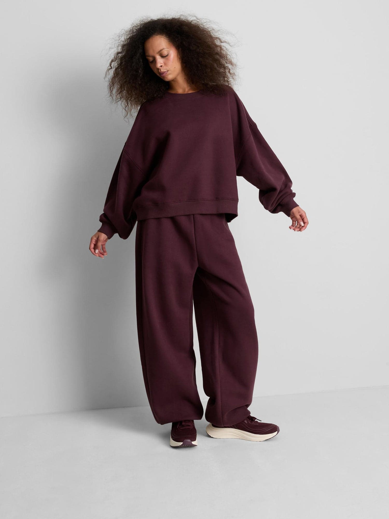 OVERSIZED Свитшот